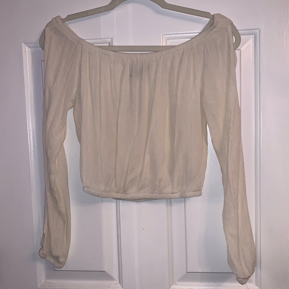 Off shoulder Crop Top